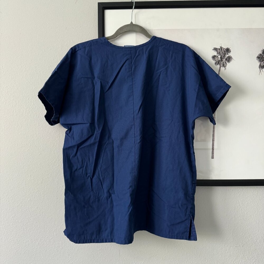 Cherokee | EUC Women's Scrubs Workwear Originals V-Neck Top 4700 Navy Size Small - Picture 6 of 8